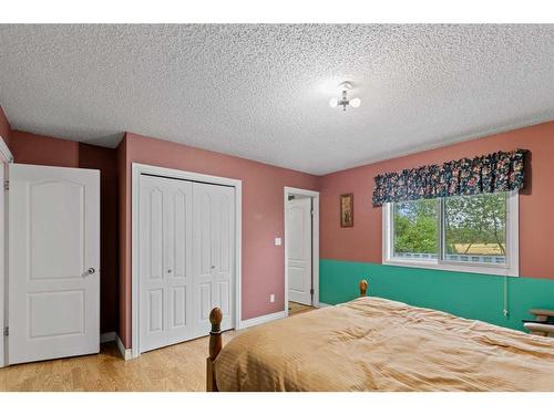 715060 Range Road 64,, Grande Prairie, AB - Indoor Photo Showing Bedroom