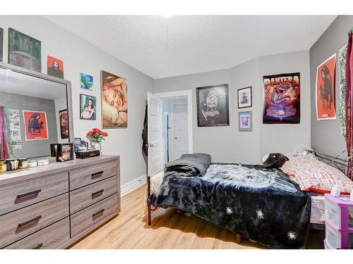 9808 108 Avenue, Grande Prairie, AB - Indoor Photo Showing Bedroom