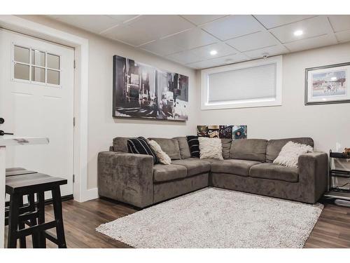 12014 103B Street, Grande Prairie, AB - Indoor Photo Showing Living Room