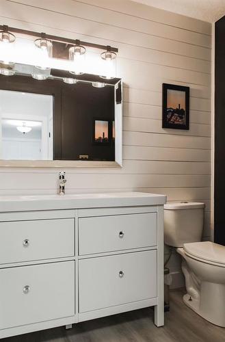 12014 103B Street, Grande Prairie, AB - Indoor Photo Showing Bathroom