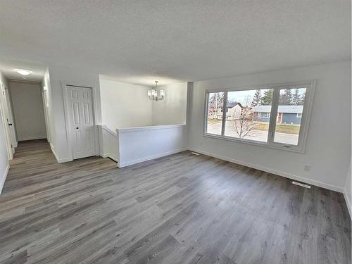 7610 Patterson Drive, Grande Prairie, AB - Indoor Photo Showing Other Room