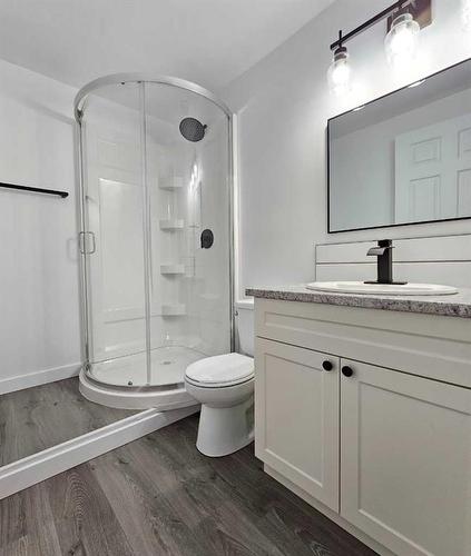 7610 Patterson Drive, Grande Prairie, AB - Indoor Photo Showing Bathroom