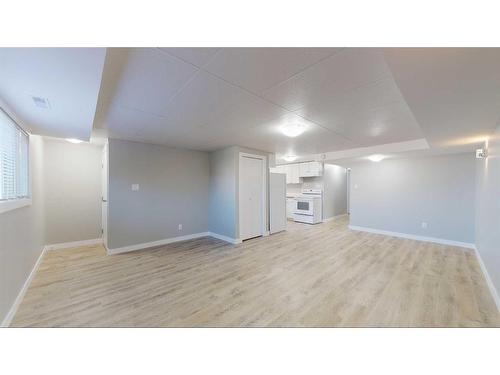 9411 125 Avenue, Grande Prairie, AB - Indoor Photo Showing Other Room