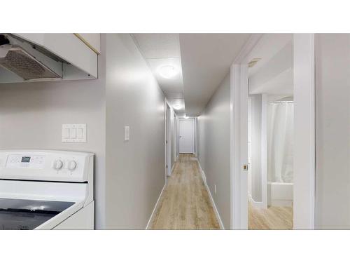 9411 125 Avenue, Grande Prairie, AB - Indoor Photo Showing Laundry Room