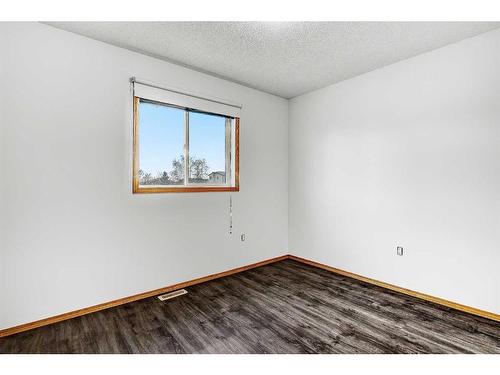 8883 108 Avenue, Grande Prairie, AB - Indoor Photo Showing Other Room