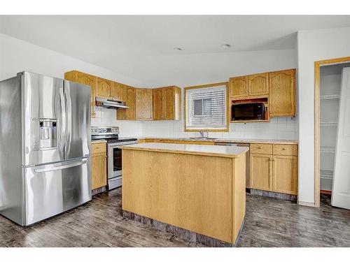 8883 108 Avenue, Grande Prairie, AB - Indoor Photo Showing Kitchen