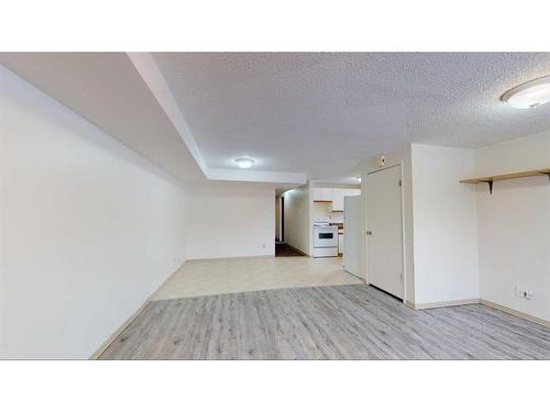 9413 125 Avenue, Grande Prairie, AB - Indoor Photo Showing Other Room