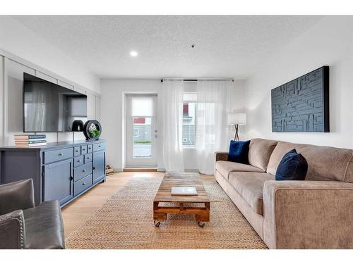 103-9810 96 Street, Grande Prairie, AB - Indoor Photo Showing Living Room