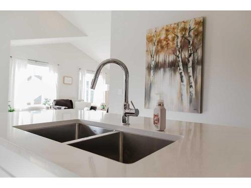 9507 114 Avenue, Clairmont, AB - Indoor Photo Showing Kitchen With Double Sink