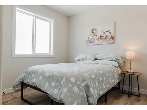 9507 114 Avenue, Clairmont, AB - Indoor Photo Showing Bedroom