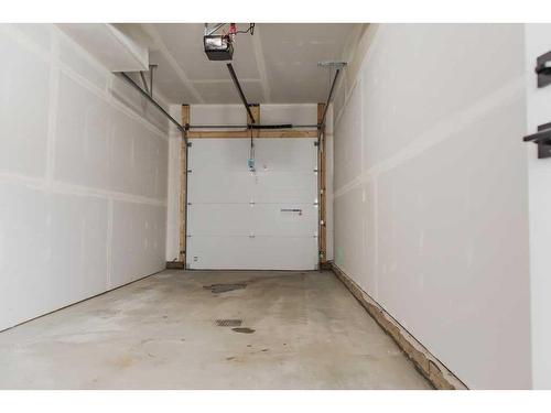 9507 114 Avenue, Clairmont, AB - Indoor Photo Showing Garage