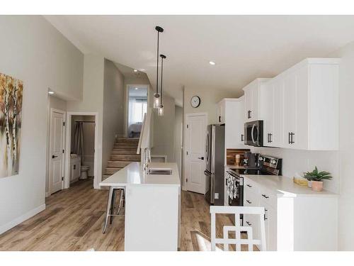 9507 114 Avenue, Clairmont, AB - Indoor Photo Showing Kitchen