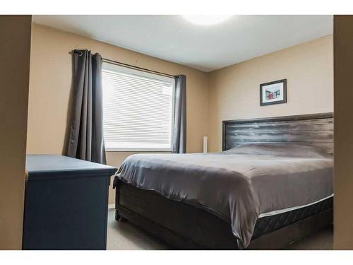 109-7014 100 Street, Grande Prairie, AB - Indoor Photo Showing Bedroom