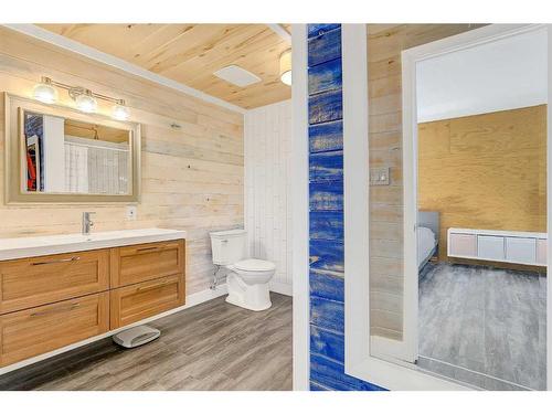 10102 89 Street, Grande Prairie, AB - Indoor Photo Showing Bathroom