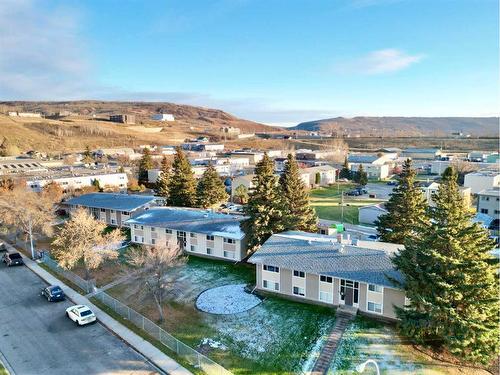 A1-9503 88 Avenue, Peace River, AB - Outdoor With View