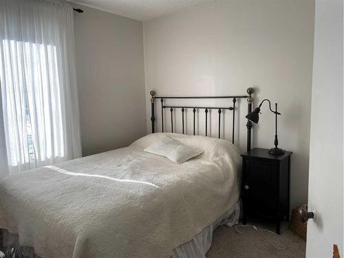 10911 106 Ave., Fairview, AB - Indoor Photo Showing Bedroom