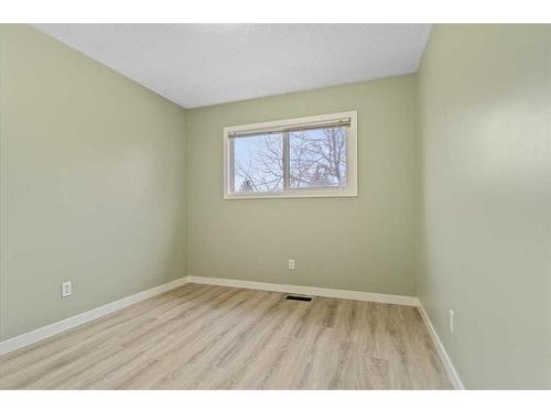 9631 117 Avenue, Grande Prairie, AB - Indoor Photo Showing Other Room