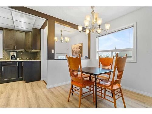 9631 117 Avenue, Grande Prairie, AB - Indoor Photo Showing Dining Room