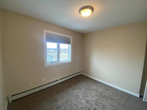 5-5101 42 Avenue, Grimshaw, AB - Indoor Photo Showing Other Room