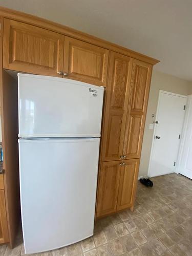 5-5101 42 Avenue, Grimshaw, AB - Indoor Photo Showing Kitchen