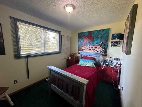 4901 53 Avenue, Berwyn, AB - Indoor Photo Showing Bedroom