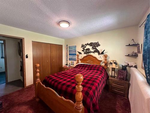 4901 53 Avenue, Berwyn, AB - Indoor Photo Showing Bedroom