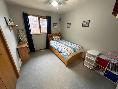 7129 99A Street, Peace River, AB - Indoor Photo Showing Bedroom