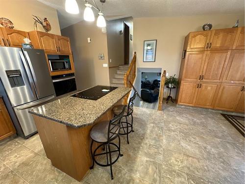 7129 99A Street, Peace River, AB - Indoor Photo Showing Kitchen