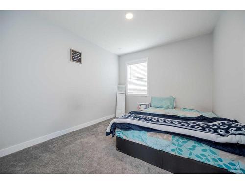 C-9524 113 Avenue, Clairmont, AB - Indoor Photo Showing Bedroom