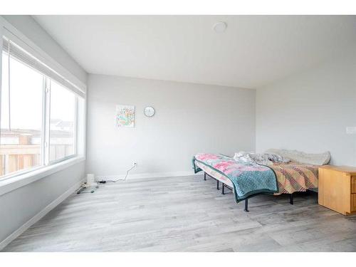 C-9524 113 Avenue, Clairmont, AB - Indoor Photo Showing Bedroom