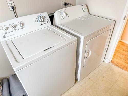 10511 102 Avenue, Grande Prairie, AB - Indoor Photo Showing Laundry Room