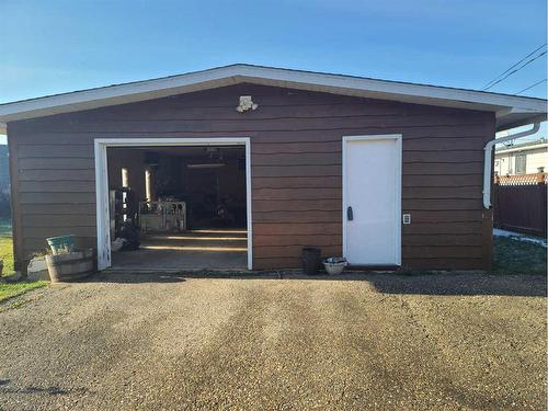 411 4Th Street, Mclennan, AB - Outdoor With Exterior