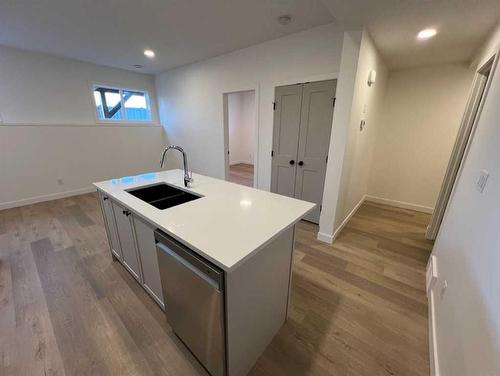 208-11850 84 Avenue, Grande Prairie, AB - Indoor Photo Showing Kitchen With Double Sink