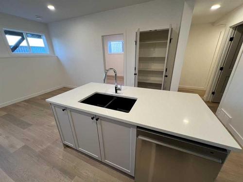 208-11850 84 Avenue, Grande Prairie, AB - Indoor Photo Showing Kitchen With Double Sink