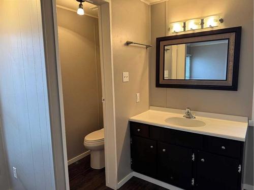 9738 120 Avenue, Grande Prairie, AB - Indoor Photo Showing Bathroom