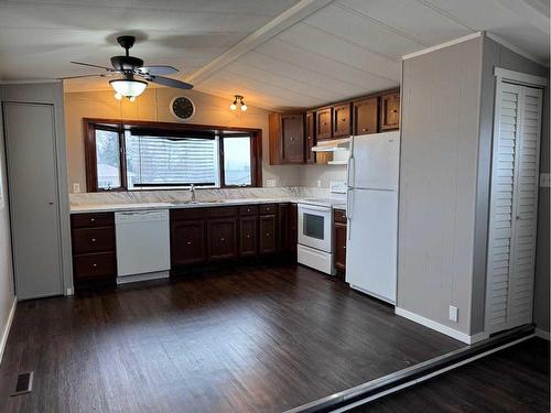 9738 120 Avenue, Grande Prairie, AB - Indoor Photo Showing Kitchen