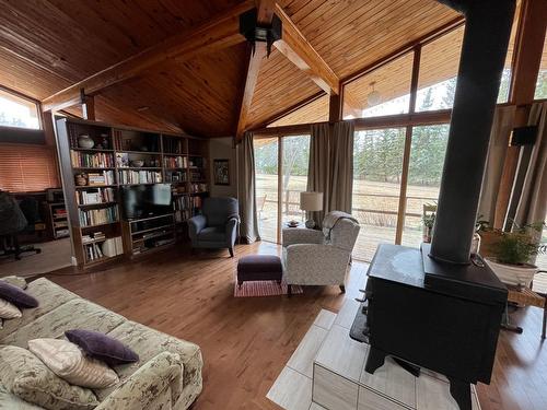 80211 Range Road 201, Rural Smoky River No. 130, M.D. Of, AB - Indoor Photo Showing Living Room