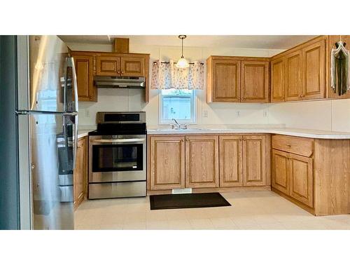 54-72127 Rge Rd 11, Debolt, AB - Indoor Photo Showing Kitchen