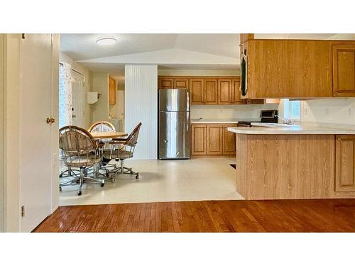 54-72127 Rge Rd 11, Debolt, AB - Indoor Photo Showing Kitchen