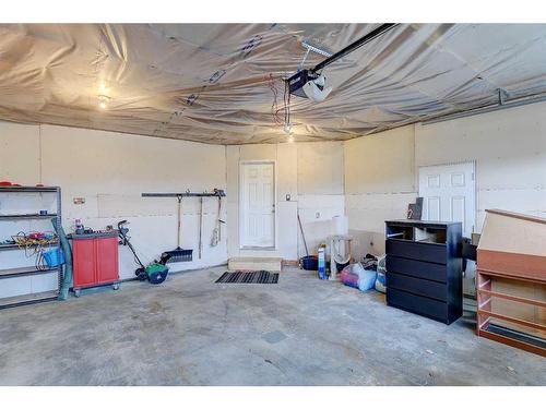 11714 Copperwood Road, Grande Prairie, AB - Indoor Photo Showing Garage