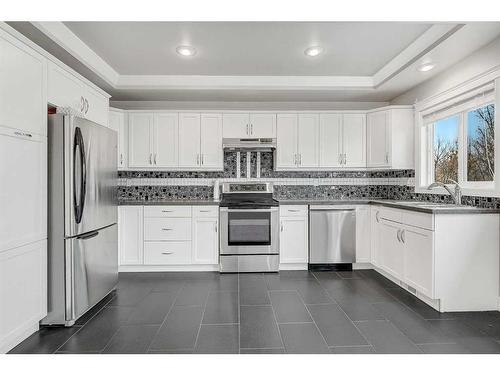 11714 Copperwood Road, Grande Prairie, AB - Indoor Photo Showing Kitchen With Upgraded Kitchen