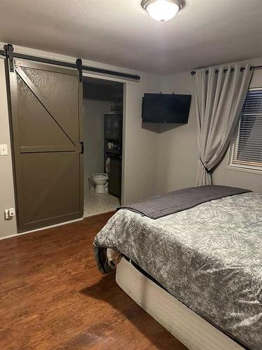 9904 107 Street, High Level, AB - Indoor Photo Showing Bedroom