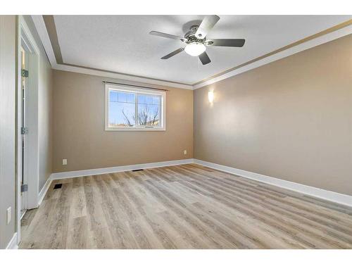 8625 62 Avenue, Grande Prairie, AB - Indoor Photo Showing Other Room