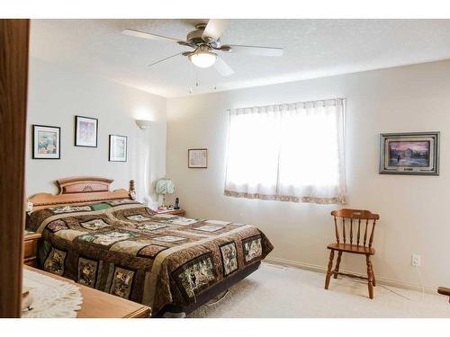 12705 90A Street, Grande Prairie, AB - Indoor Photo Showing Bedroom