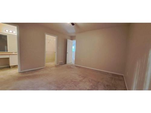 198 Pinnacle Way, Grande Prairie, AB - Indoor Photo Showing Other Room