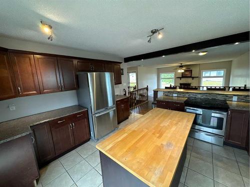 7719 95 Street, Grande Prairie, AB - Indoor Photo Showing Kitchen