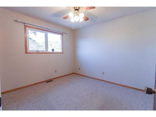 6910 99A Street, Grande Prairie, AB - Indoor Photo Showing Other Room