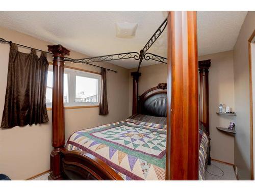 10140 112 Avenue, Grande Prairie, AB - Indoor Photo Showing Bedroom