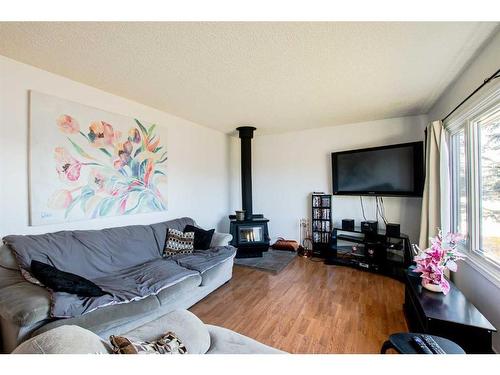 10140 112 Avenue, Grande Prairie, AB - Indoor Photo Showing Living Room