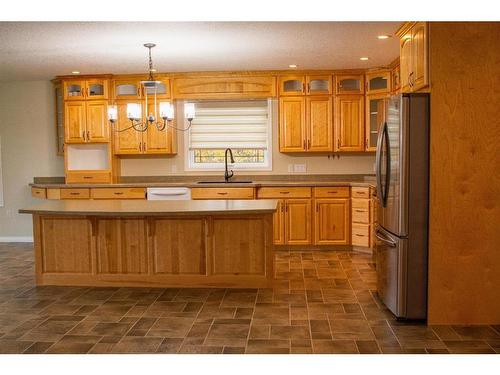 15165 Twp Rd 1062, Rural Mackenzie County, AB - Indoor Photo Showing Kitchen